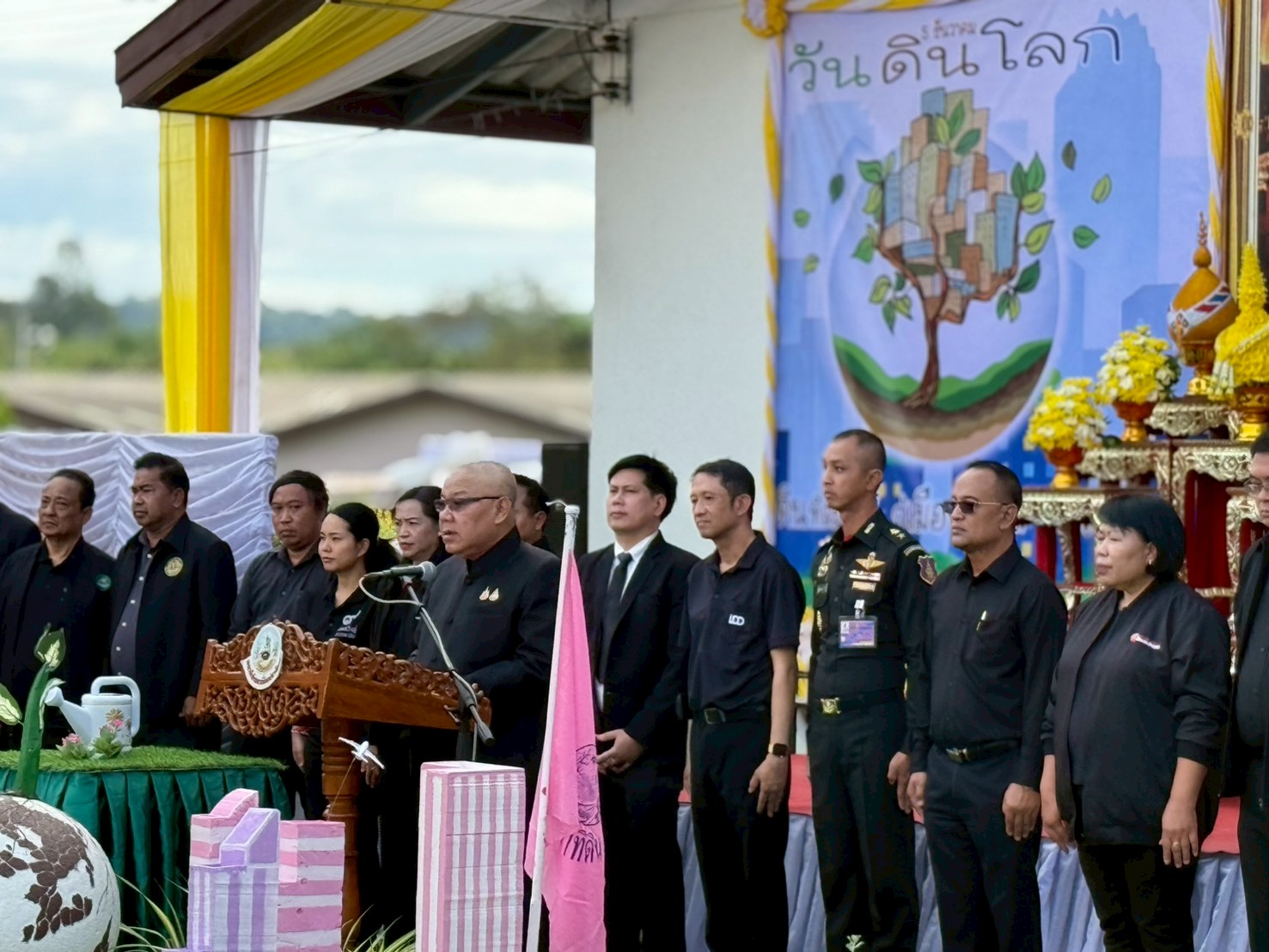 title - วันพฤหัสบดีที่ 18 ธันวาคม 2568 เวลา 08.30 น. นายวิทูล ประดิษฐบุญ ปฏิรูปที่ดินจังหวัดปราจีนบุรี เข้าร่วมงาน “วันดินโลก” ประจำปี 2568